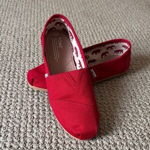 TOMS Women's Red Canvas Flats